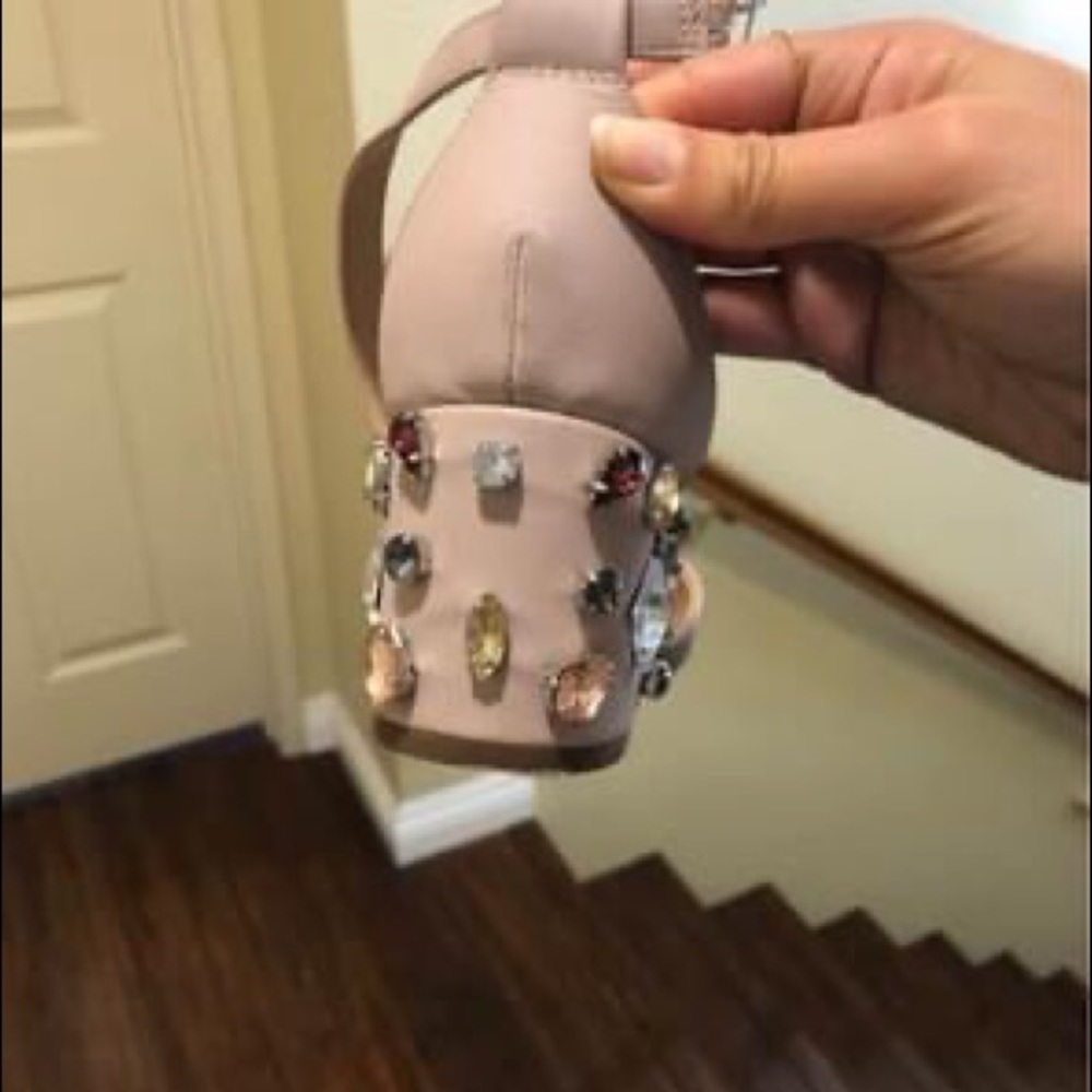 Heels - Picture 4 of 5